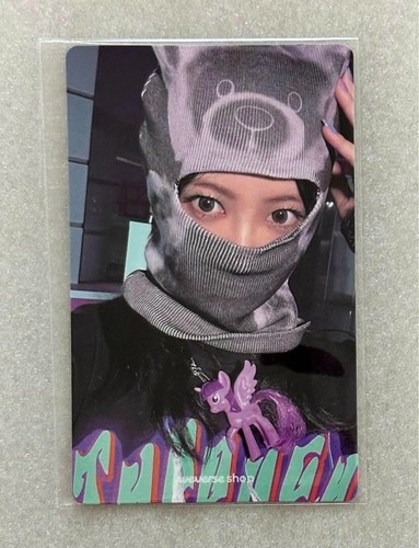 LE SSERAFIM Crazy Balaclava Ver. Official Double sided Weverse Photocard - Picture 5 of 12