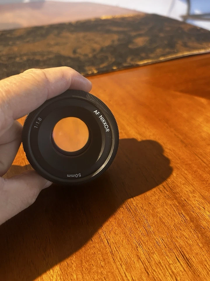 Lente Nikon AF Nikkor 50 mm f/1,8 Prime compatible con marco completo Foto 4 de 4