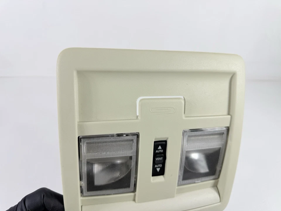 Dodge Nitro 2007-2011 interior techo superior cúpula mapa luz lámpara OEM Foto 3 de 4