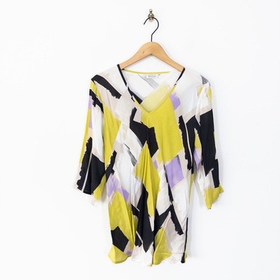 Masai schräg geschnittenes Top limette Geo weiß Druck Gr. M 12 14 NEU V-Ausschnitt Bluse