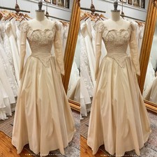 Vintage Champagne Wedding Dresses Long Sleeves Satin Bridal Gowns A Line