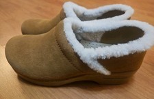 Dansko Pro Cozy Clogs Women's 40/9 Tan Suede Shearling Boho Cottagecore DISPLAY
