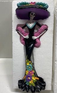 Dia de los Muertos Lady Statue 18" needs repair
