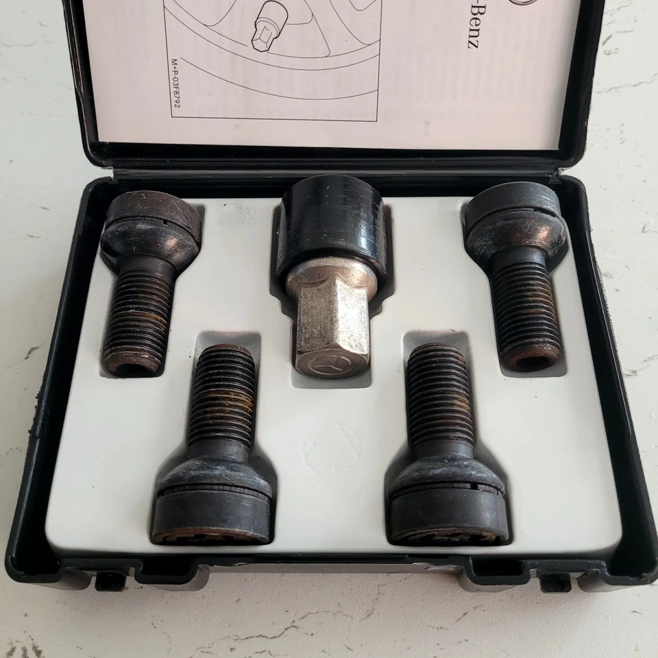 Juego de llaves de perno de tuerca de rueda de bloqueo Mercedes Benz Vito / Viano W639 A0019901607  Foto 4 de 4