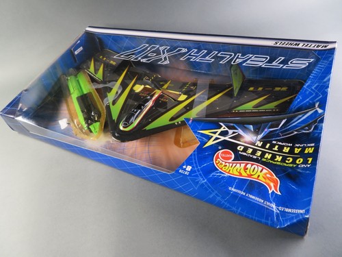 2000 Hot Wheels and Lockheed Martin STEALTH X-17 Ultra Rare Color NIP - Picture 4 of 6