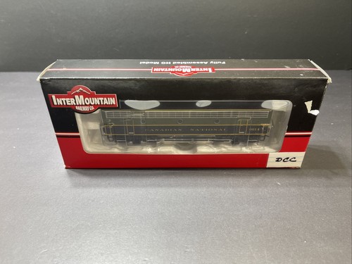 LOCOMOTORA INTERMOUNTAIN HO 49587(S) NACIONAL CANADIENSE F9B DCC | Zustand: Used