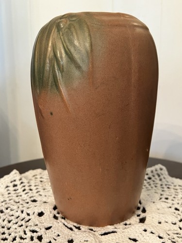 1930's Nelson McCoy Matte Brown Green Vase Flower/ Leaves 8” Great Condition - Picture 3 of 20
