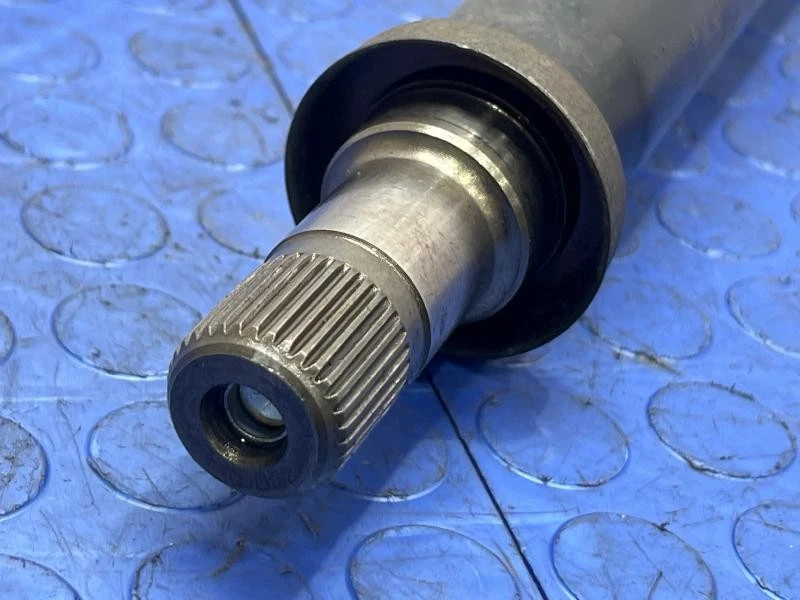 Eje intermedio delantero Chevy Impala 14-19 2,5 L OEM 22910264RH Foto 2 de 4