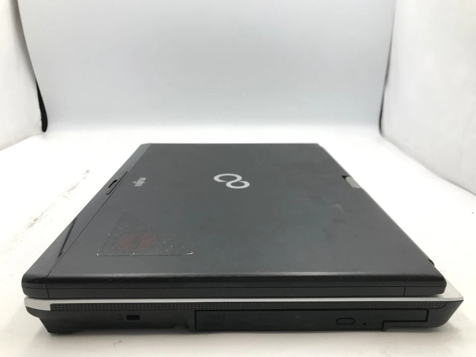 Fujitsu LifeBook T900 13.3" Intel Core i5 M520 2.4GHz NO HDD-SCREEN DAMAGE -MZ - Image 4 of 4