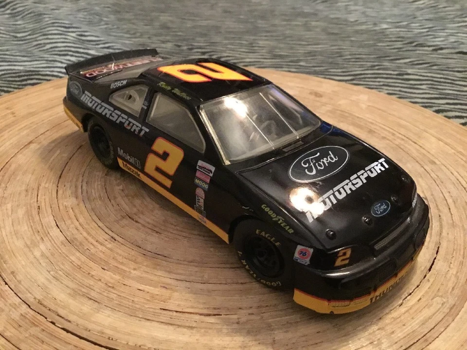 Ford Motorsport Nascar #2 Racing Champions Rusty Wallace 1/24 Diecast 1994 - Imagem 2 de 4