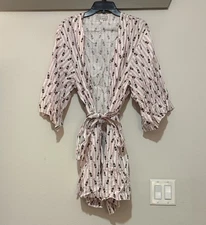 Toss Designs Pink Stripe Champagne Print Lightweight Robe EUC 