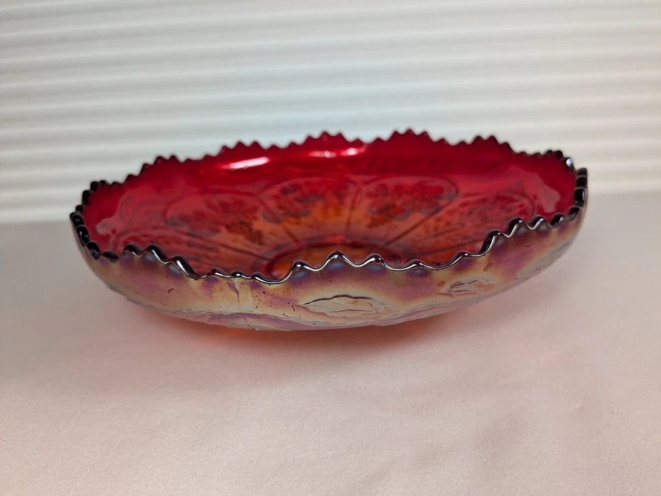 RARE RED FENTON Peacock & Grape Carnival Glass Ruffled Edge Bowl - Image 2 of 4