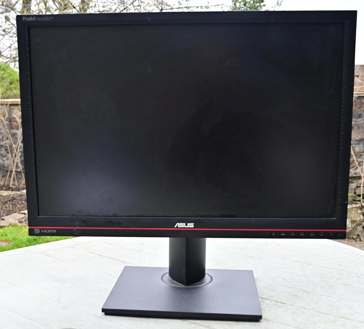 How To Remove Stand From ASUS Detaching From ASUS solved