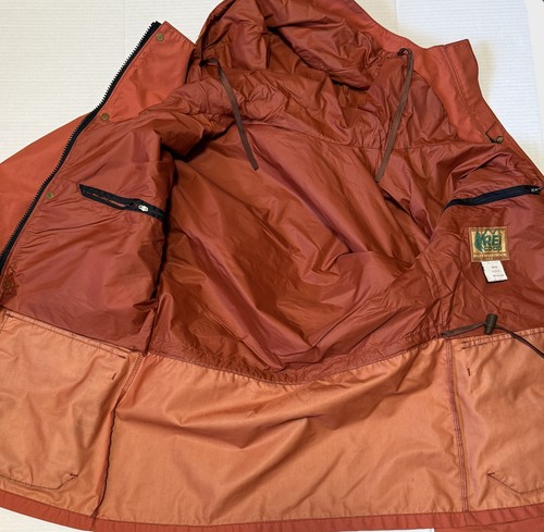 REI Co-Op - Men's GORE-TEX Vintage USA Outdoor Hiking Hooded Jacket - Medium - Picture 4 of 19
