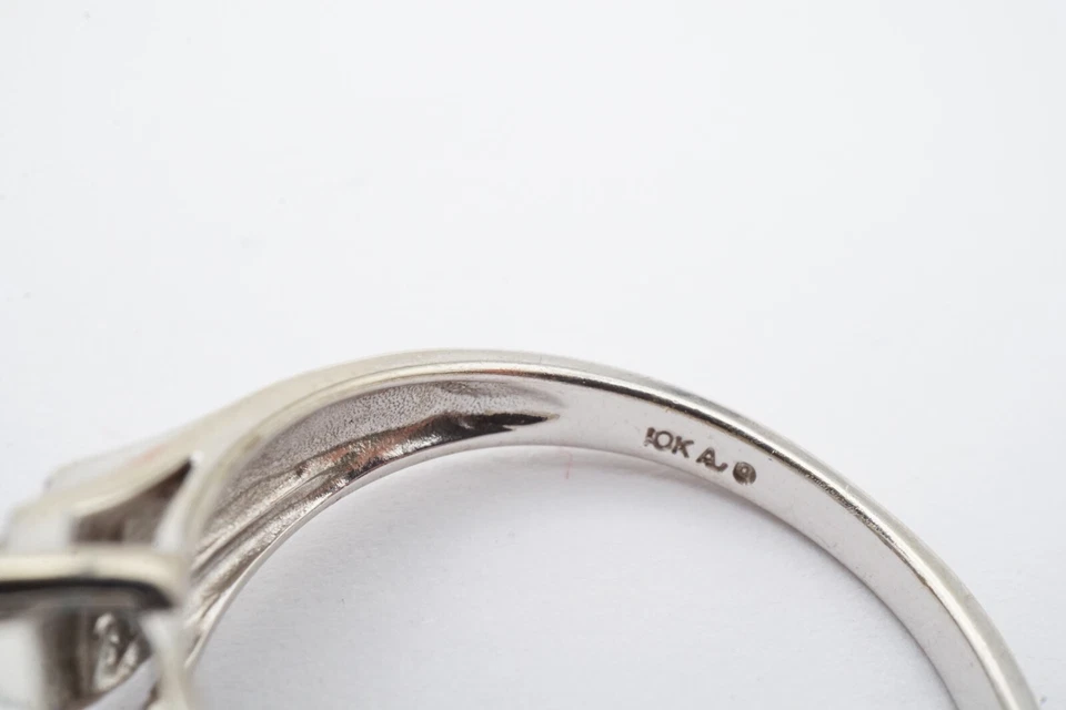 Anillo de diamantes con topacio azul de oro blanco de 10k talla 7 Alwand Vahan Foto 4 de 4