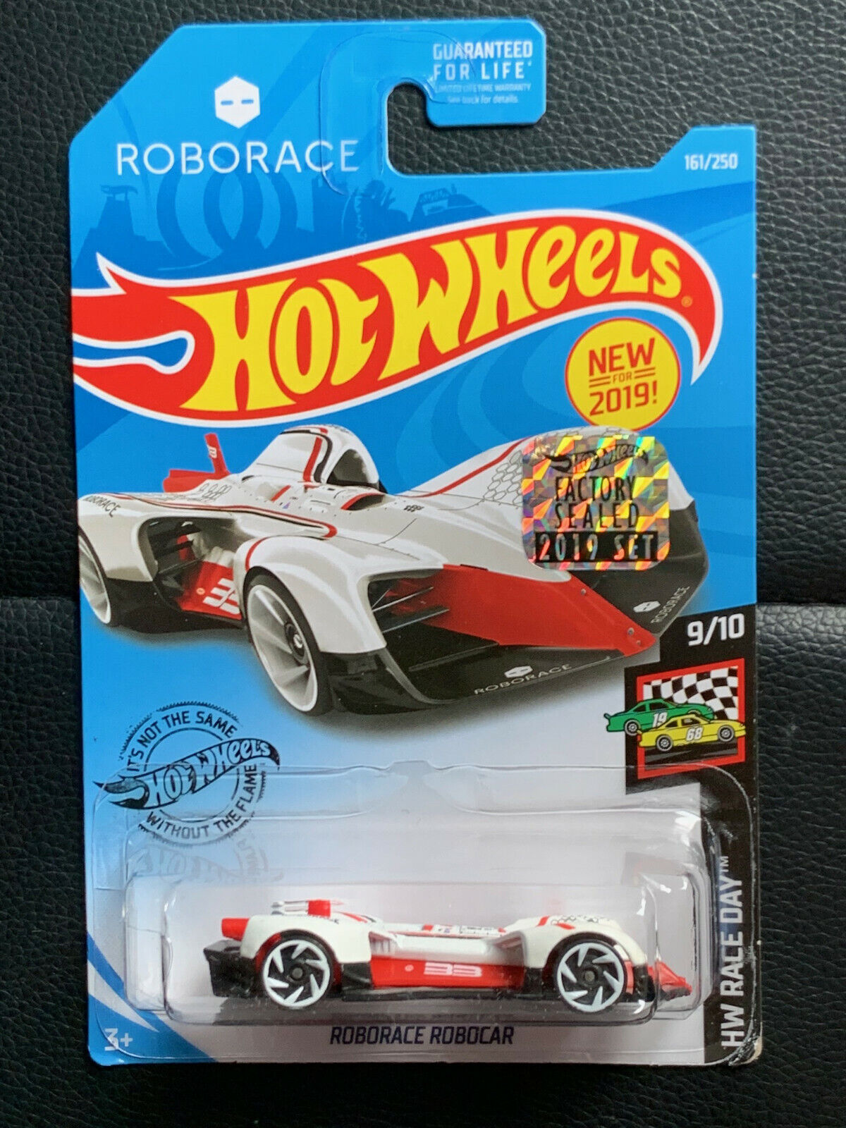 Hot Wheels Roborace Robocar (white/red) 161/250, HW Race Day - Factory Sealed 