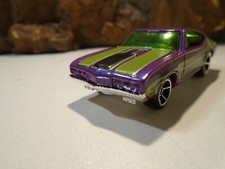 HOT WHEELS  OLDSMOBILE 442 , 1/64 SCALE DIECAST,  MINT CONDITION        5-38-15 