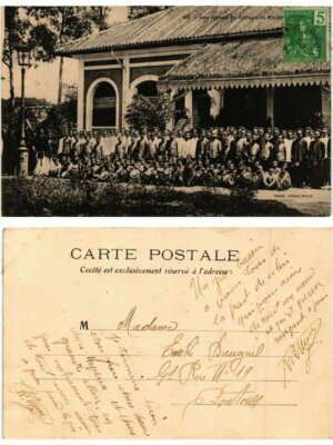 Old postcard AK 60 Les eleves du College de BIEN VIETNAM INDOCHINA (463672)
