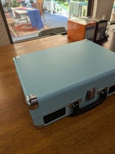 Innovative Technology ITVS-550BT  Bluetooth 3-Speed Turntable / Record Player