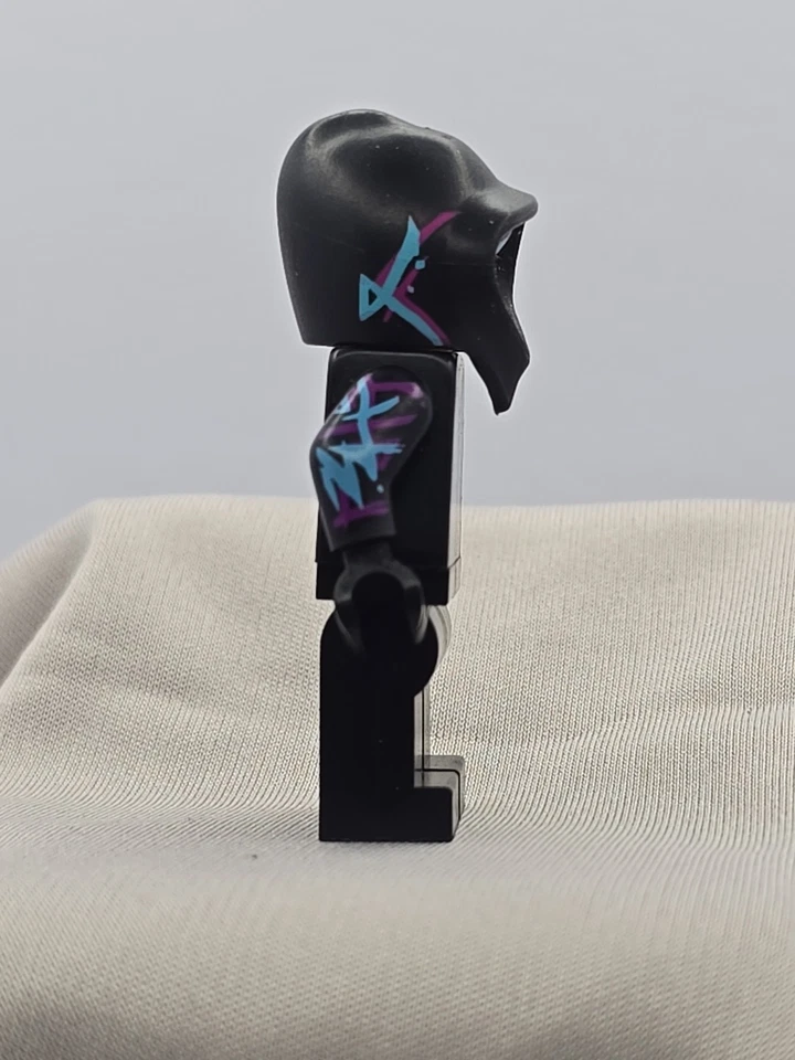 Minifigura LEGO® Película Héroe Femenino Estilo Salvaje Capucha Estilo Wyldstyle 70801 Foto 3 de 4