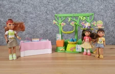 Learning Curve Caring Corners Figures Mom And 2 Children + Table & Critters set