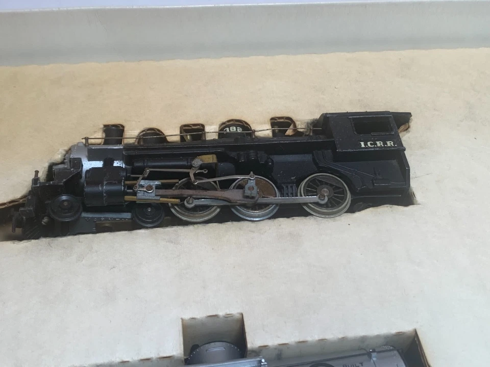 Juego de tren Varney HO 1960 Silver Falcon n.º 2798 con 1 loco, 6 vagones y caja original Foto 2 de 4