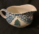 VTG Tienshan Spongeware ‘Cabin In The Snow’ Folk Craft Gravy Boat Server — photo 1