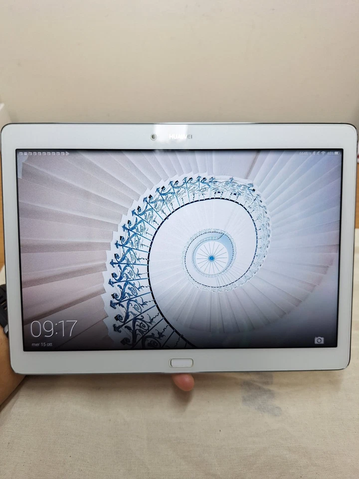 HUAWEI MEDIAPAD M2 10" 64GB RAM 3GB WI-FI  ANDROID ITALIA SILVER  - Immagine 2 di 4