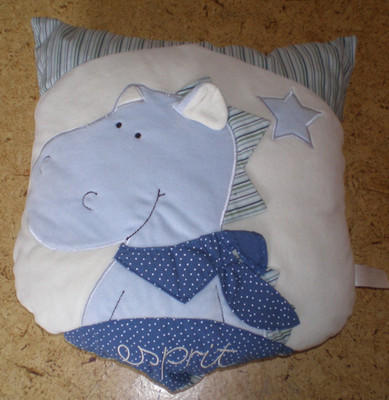 flauschiges Kuschelkissen / Knuddelkissen Kinder/Kleinkinder Nilpferd von esprit