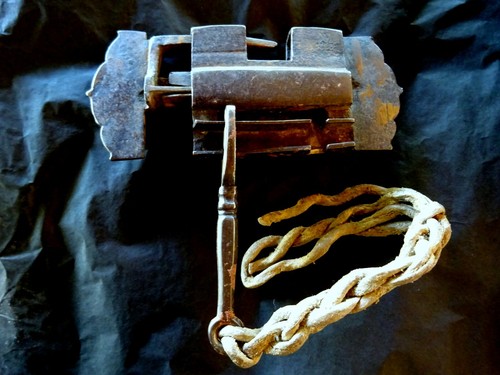 Cerradura tibetana de acero con incrustación de plata cerradura de metal de trabajo y llave antigua - Imagen 7 de 8
