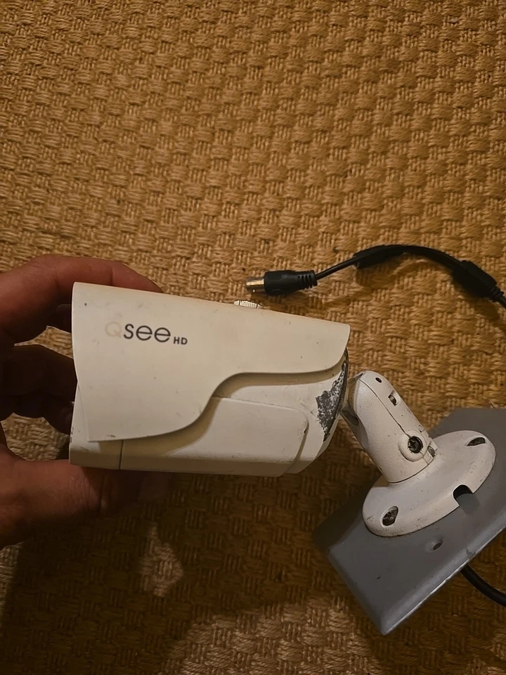 Q-See QCA7201B  720p Bullet Security / Surveillance POE Camera NO TESTED  - Image 3 of 4