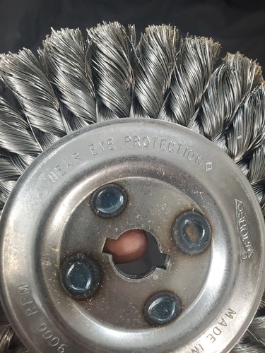 OSBORN MSFS 9000 RPM, Spazzola Ruota Nodo Filo, 8-3/4" W, 1-3/4" Centro - Foto 4 di 6
