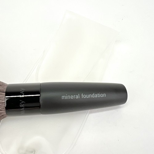 Mary Kay Mineral Powder Foundation Makeup Brush Flat Top Kabuki Black NEW - Picture 3 of 4