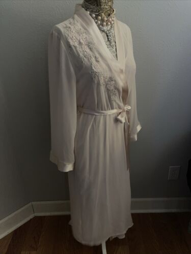 Linea Donatella Woman’s Long Peignoir Gown & Robe Set M/L Floral Applique 2PC - Picture 12 of 22