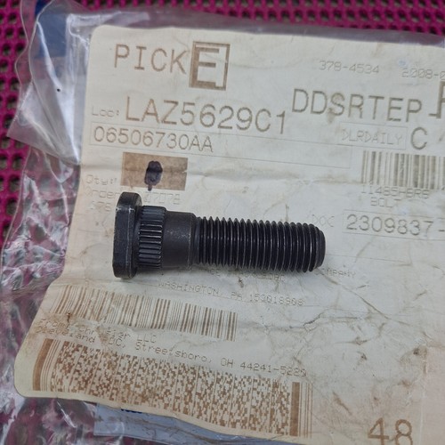 2001-2010 Chrysler PT Cruiser NEW Genuine Mopar Front WHEEL HUB STUD - Picture 1 of 2