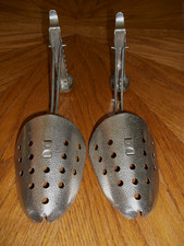 Vtg EKCO USA Pair Metal Adjustable Shoe Trees Stretcher Shape Insert Chrome