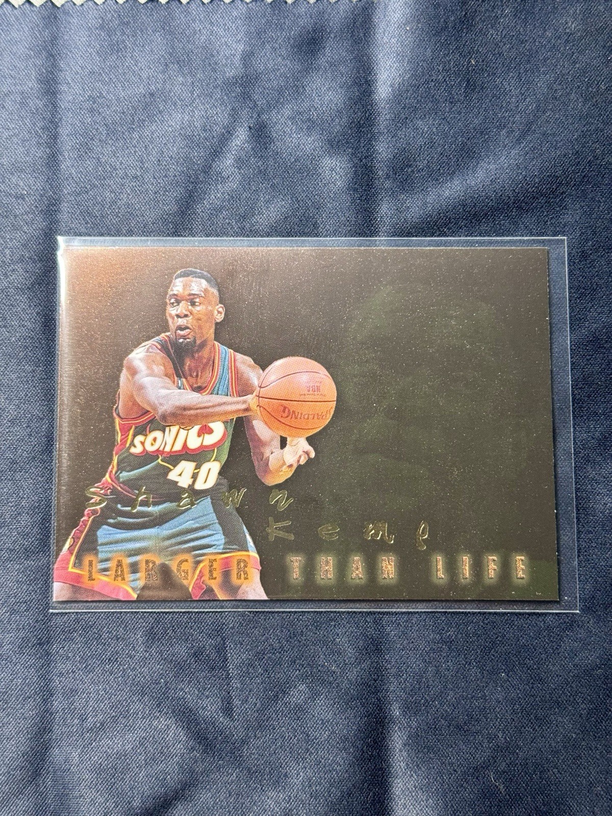 1996-97 Skybox Premium Larger Than Life Shawn Kemp #B8 Seattle Supersonics