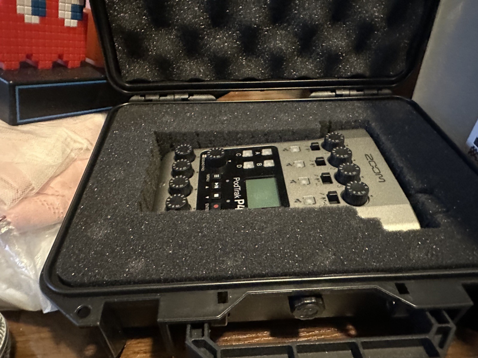 W/ 4 Xlr Inputs
