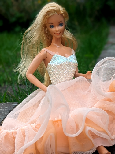 NO DOLL Barbie Peaches n Cream 1984 Ballkleid Partykleid (1721)