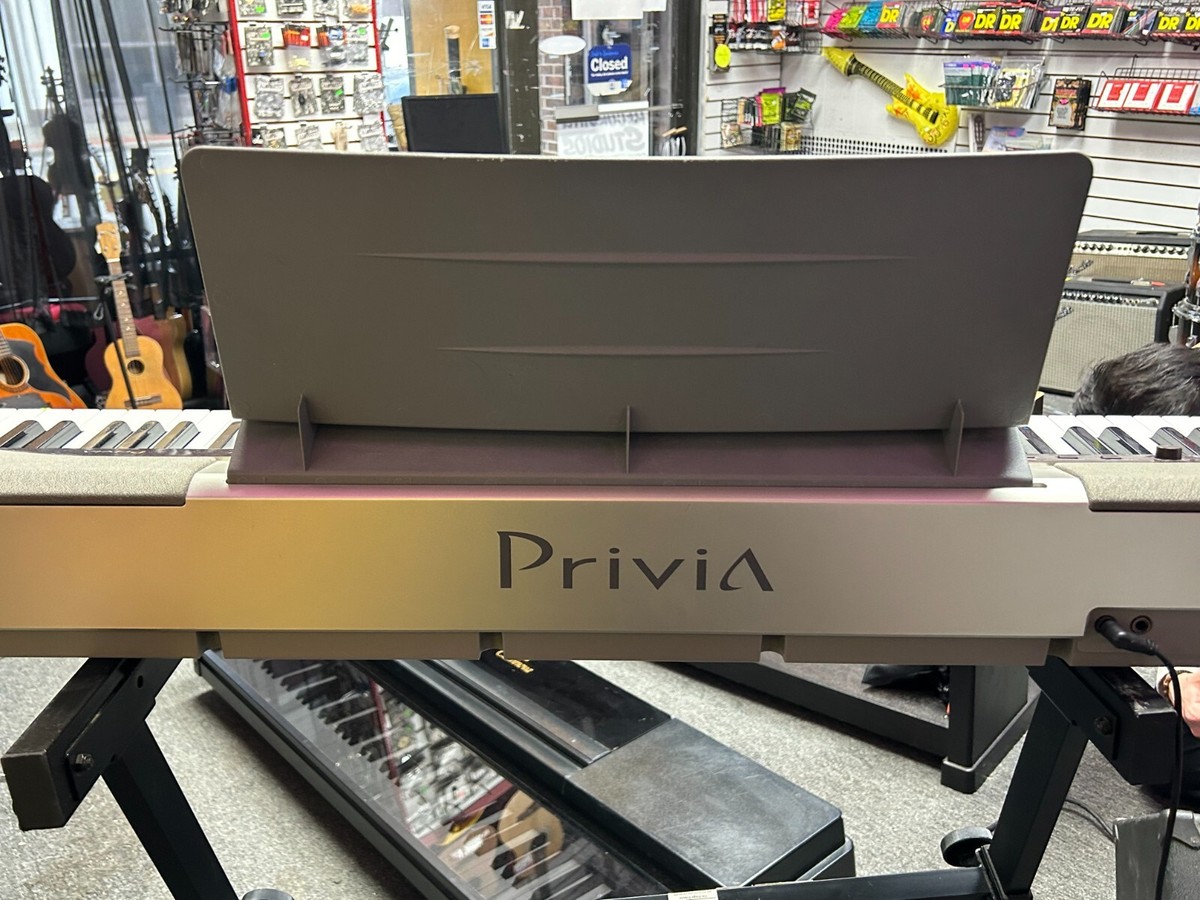 ☆月末セール☆電子ピアノ　CASIO　Privia　PX110 Casio Privia Digital 88-Key Piano Model: PX-110 (read