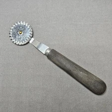 Econome Inox France Pie Trimmer Crimper Pastry Dough Ravioli Cutter Wheel 6.75”