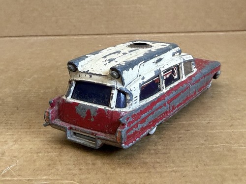 Corgi Superior Ambulance On Cadillac Chassis, No 437, Die Cast, Restoration, Red - Picture 4 of 7