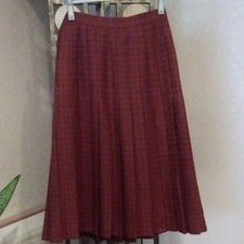 USED HIGH-QUALITY GIVENCHY PLEATED SKIRT, LONG GOOD