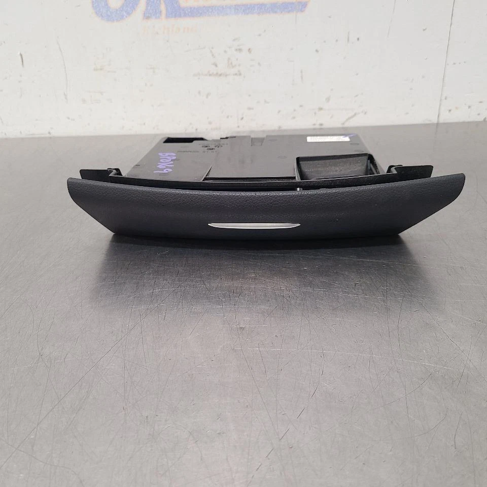 15 2015 MERCEDES-BENZ S550 222 ТИП ВЫДВИЖНОЙ ПЕПЕЛЬНИЦА ПАНЕЛЬ ПРИБОРНОЙ ПАНЕЛИ 2226800310 - Изображение 2 из 4