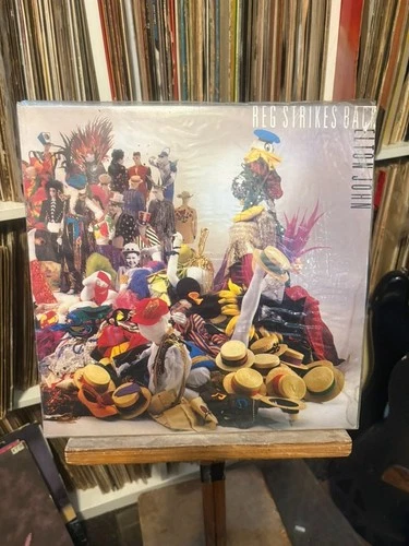 Elton John Reg Strikes Back Vintage Vinyl LP 1988 MCA Record MCA-6240