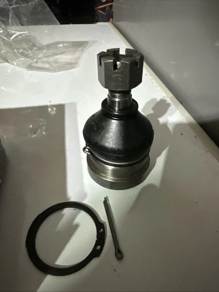 Toyota Corolla 1300 KE70/Carina/Corona 1973 - 1983 Lower LH/RH Ball Joint — 第 2/4 张图片