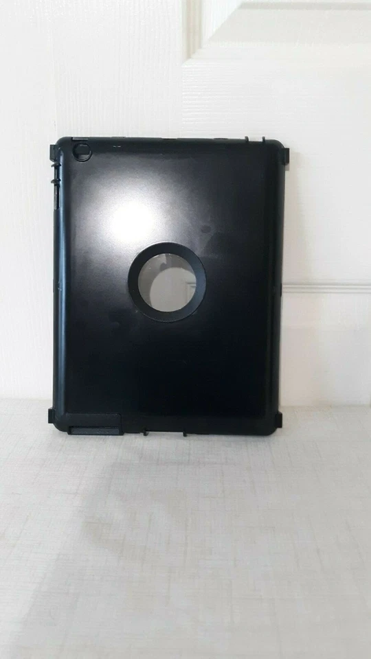 Funda Tablet iPad "Otterbox Sale" 1ST a 3Rd Gen. con "Cable USB Gratis $5.95 Foto 2 de 3