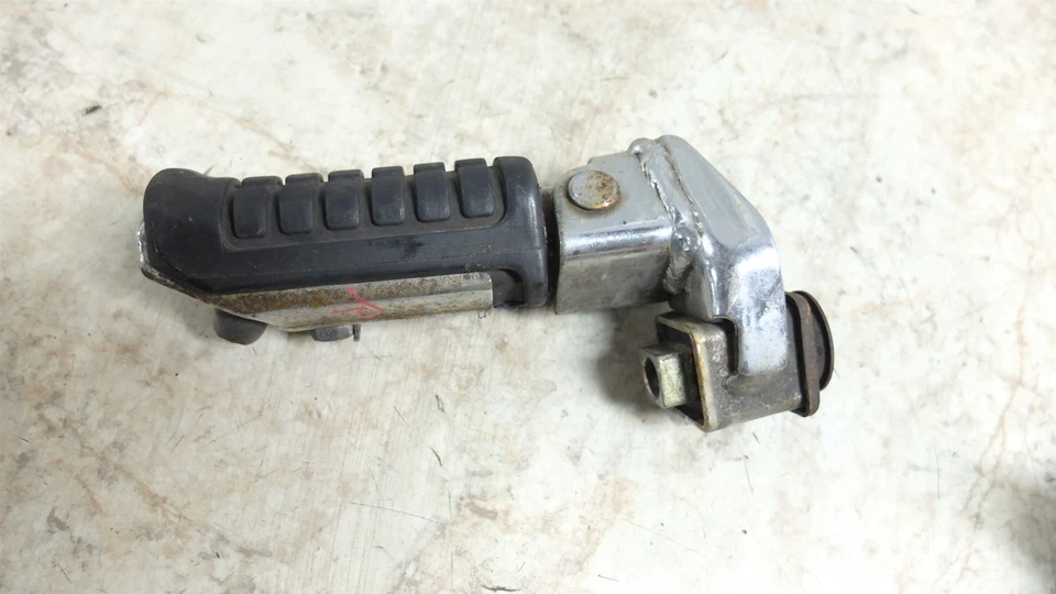 85 Honda VF 1100 S VF1100 V65 Sabre reposapiés delantero derecho clavija Foto 4 de 4