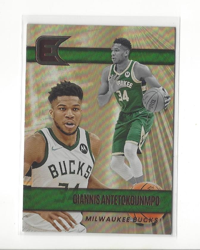 2021-22 Panini Chronicles Bronze #303 Giannis Antetokounmpo (Essentials) Bucks
