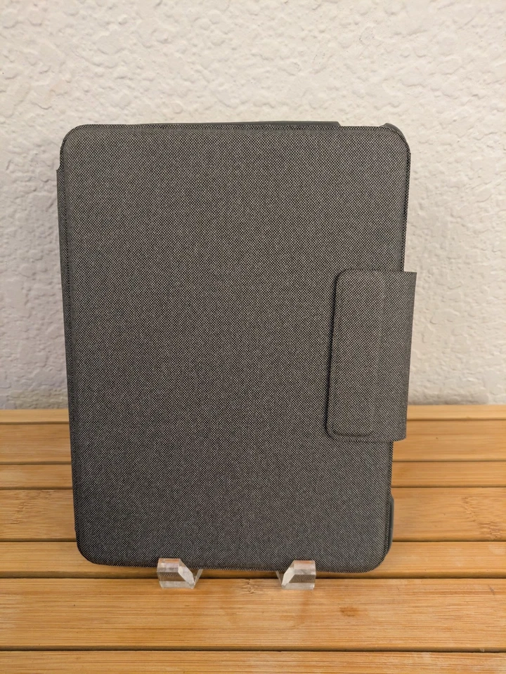 Logitech Foliotouch Keyboard Case YU0048 for iPad Pro 11” Pre-Owned Untested - Image 3 of 4